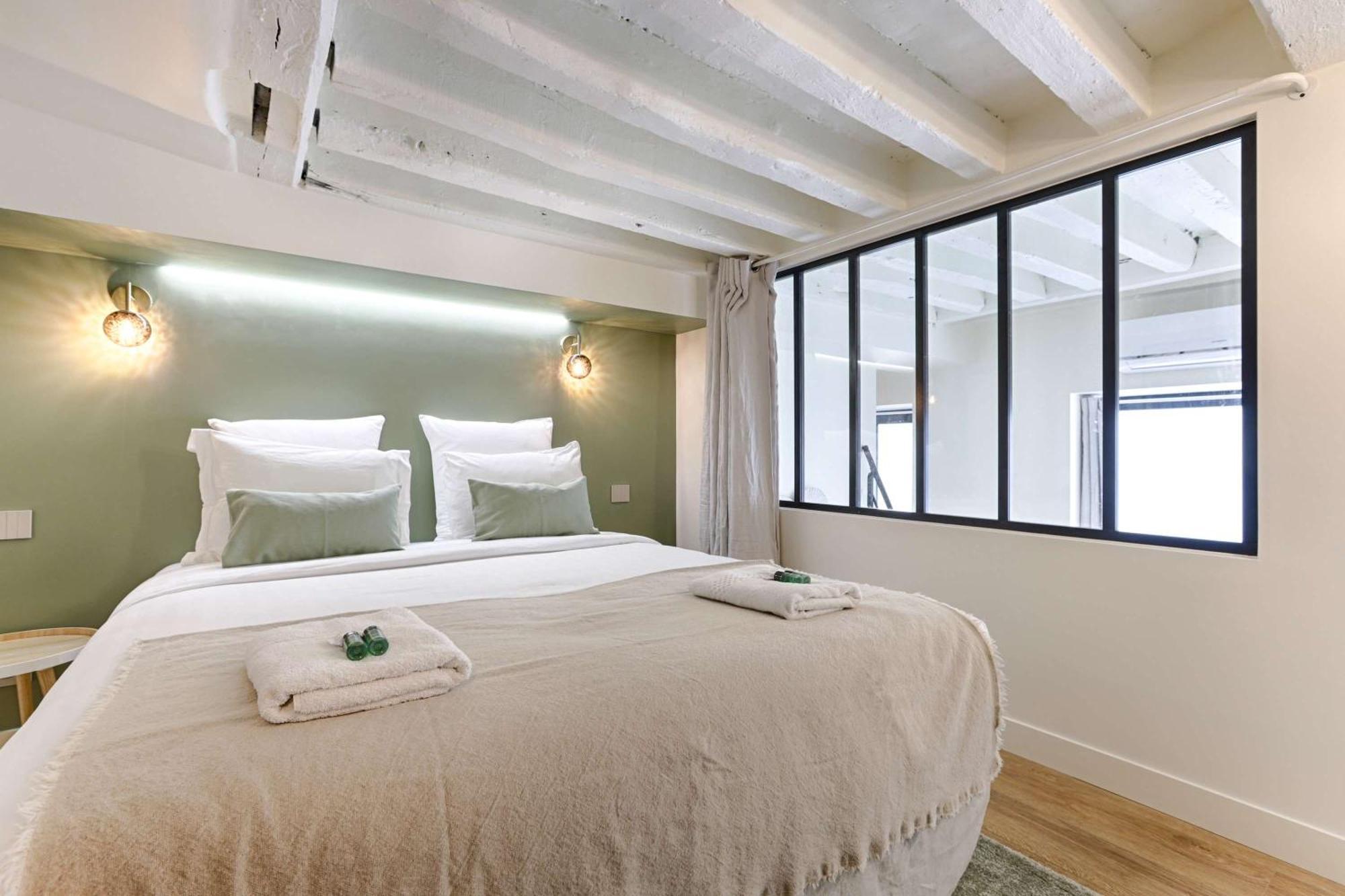 - Roquette - Marais Apartment *