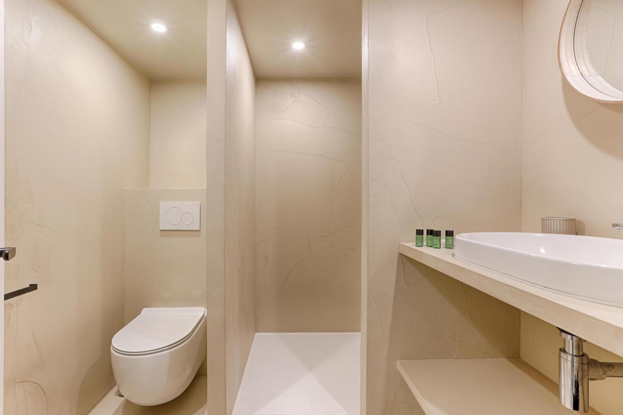 - Roquette - Marais Apartment *
