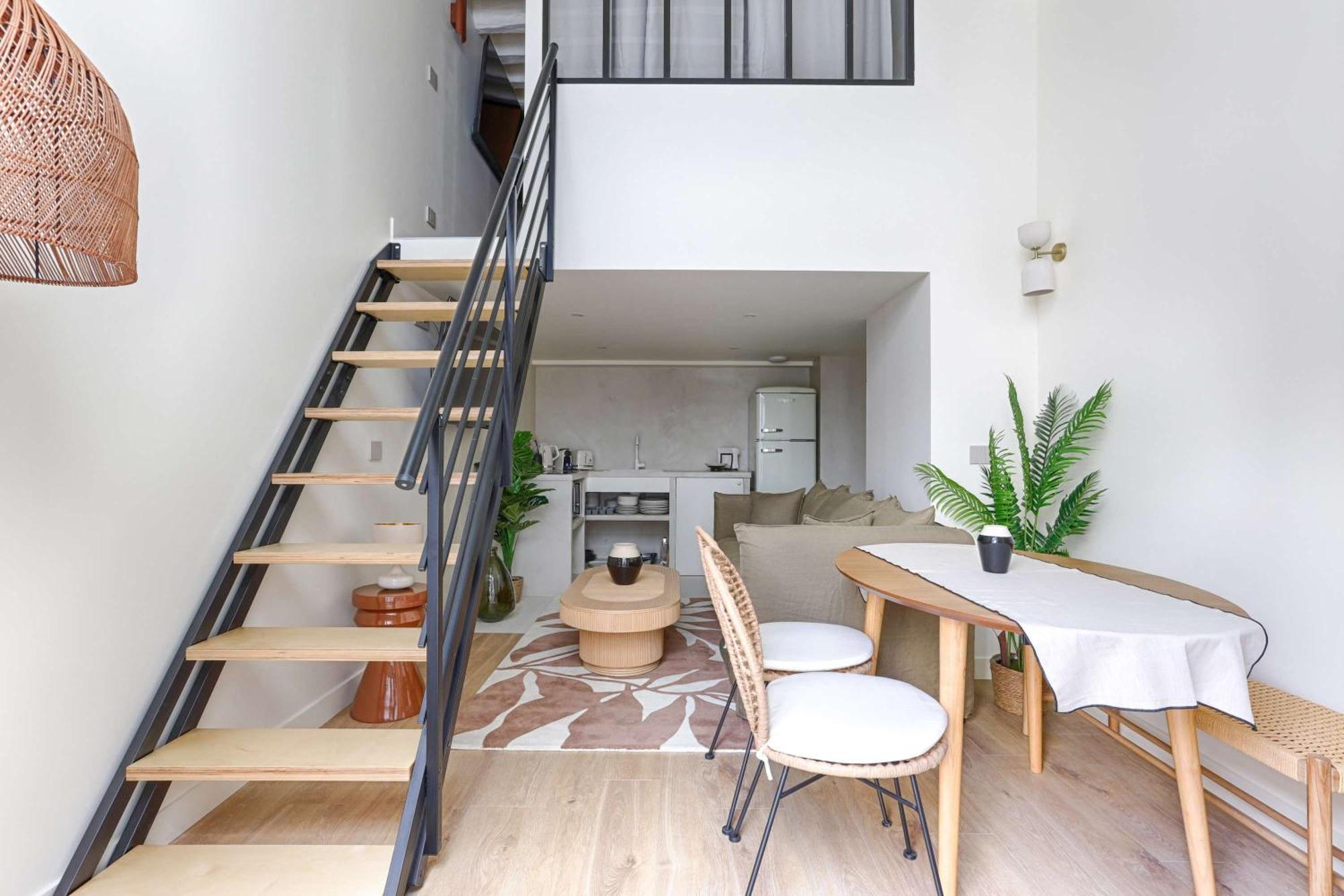 - Roquette - Marais Apartment Paris